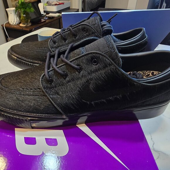NIKE SB Zoom Janoski OG+ Skate HF3060-001 Triple Black Pony Hair 2025 MENS 10 - Picture 1 of 10
